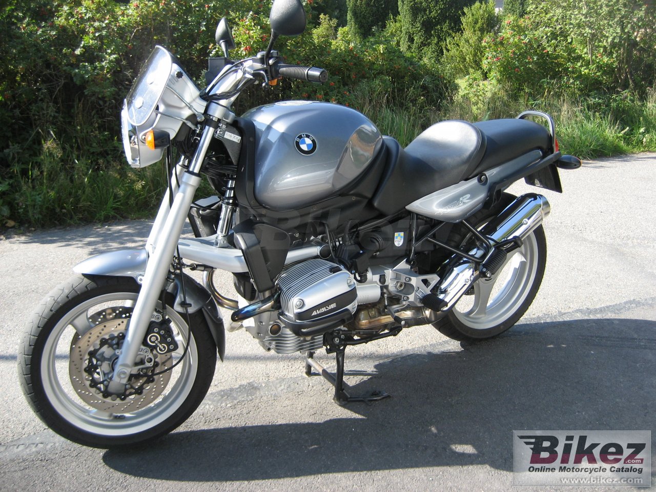 Big  r 1100 r picture and wallpaper from Bikez.com